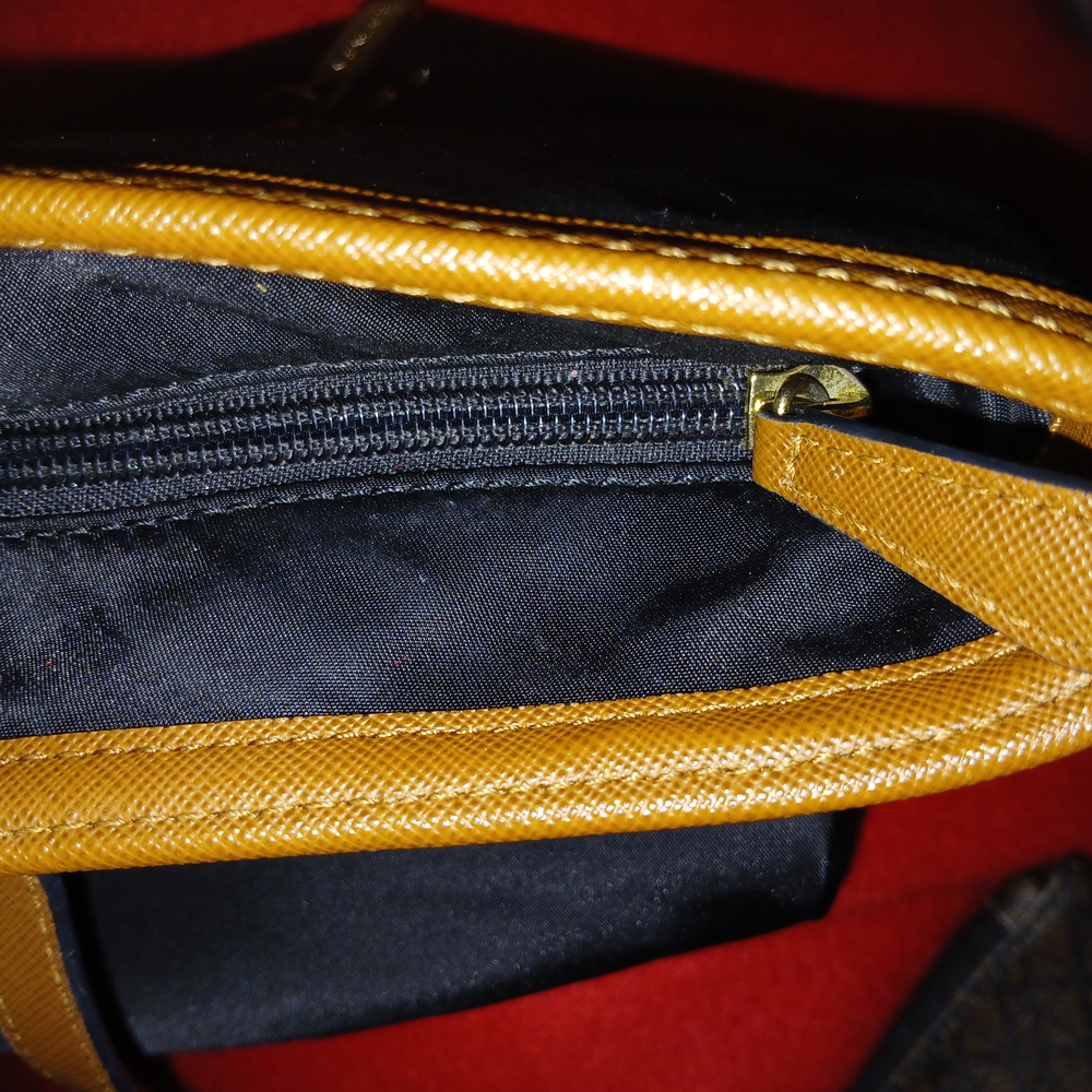 Michael Kors Black and Tan Structured Tote with Gold Hardware - Picture 15 of 16